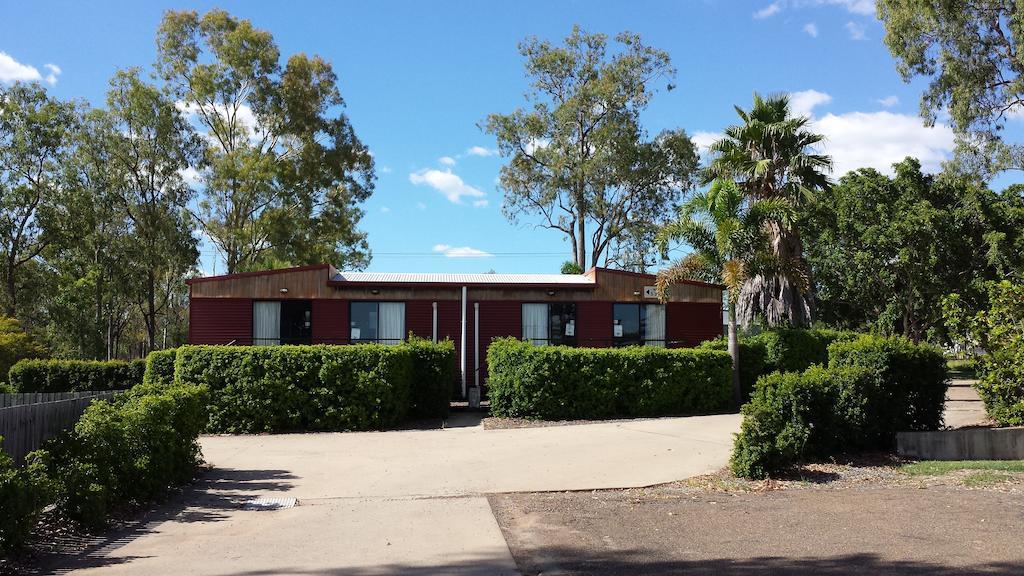 Coal N Cattle Hotel Motel Moura Exterior foto